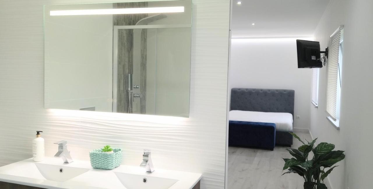 Appartamento Casa Incrivel Refugio Lieva ,Piscina , Jacuzzi Exterior E Zona Kids Nelas Esterno foto